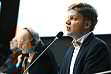 větší obrázek: Foto z konference - primátor Tomáš Hudeček při úvodním projevu. Co přesně říkal, nevíme.