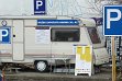 větší obrázek: Nové placené parkoviště "NON-STOP" vzniklo nedávno na Kulaťáku. Firma Revital Servis požaduje za každou započatou hodinu 30 Kč, za celý den (6-22) potom 250 Kč.