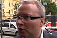 větší obrázek: Ministr Chalupa měsíc utíkal před kauzou Key Investments. Dostihl ho redaktor HN. Červen 2011.