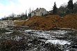 větší obrázek: Zpustlá planina Strnadova zahradnictví. Navážka jako výborný (myšleno ironicky, samzřejmě!) podklad ať už pro budoucí výstavbu či pro budoucí (slibovaný) park.