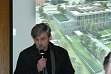 větší obrázek: Sám generální ředitel firmy Satra Ing. Ludvík Šajtar osvětluje souvislosti provozu centra.